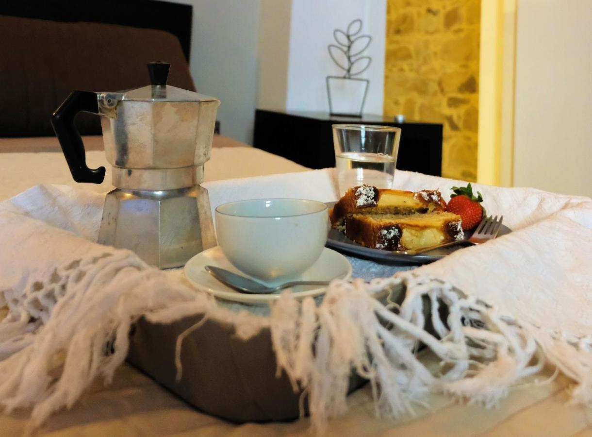 Il Miglio In Piu Bed & Breakfast Castel di Tusa Exterior photo