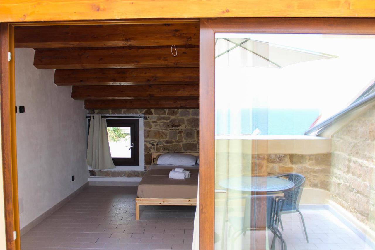 Il Miglio In Piu Bed & Breakfast Castel di Tusa Exterior photo